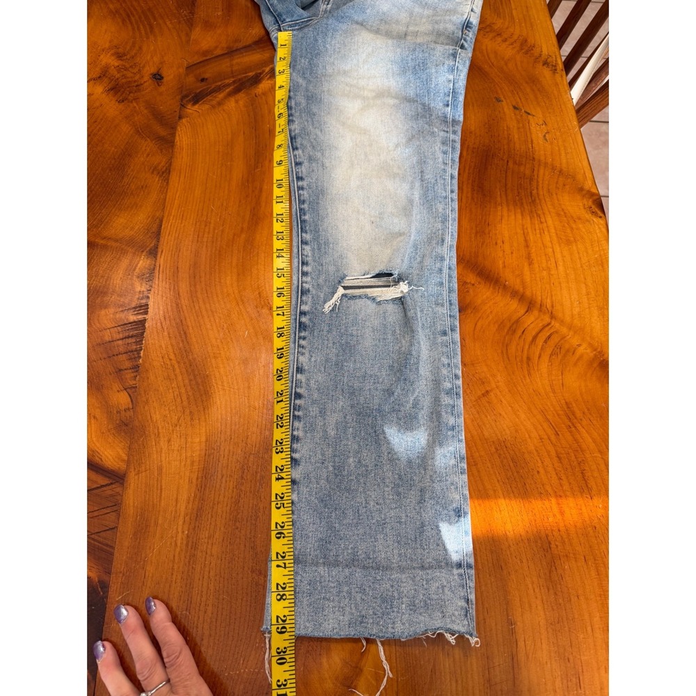 Ceros Distressed Straight Leg Jeans Light Wash Raw Hem Blue Denim‎ Size 28 - Picture 6 of 6